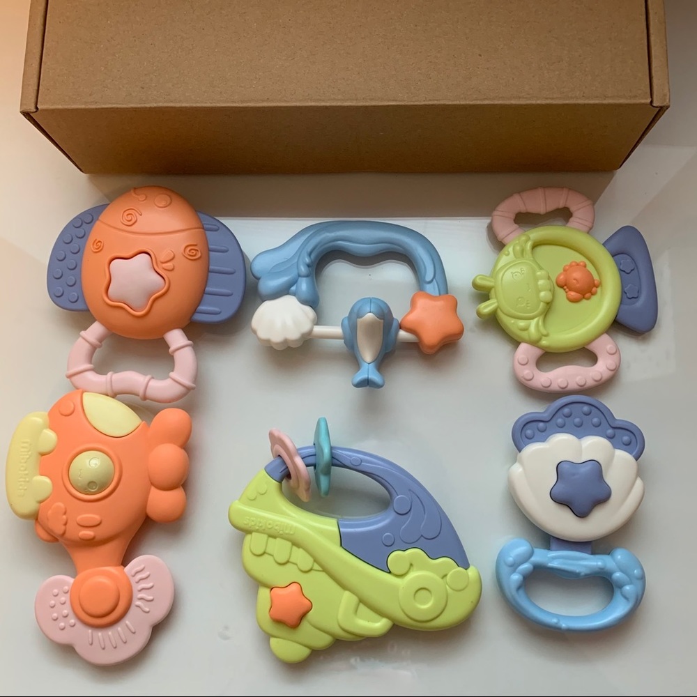 👑Baby Rattle and teether bundle NWOT